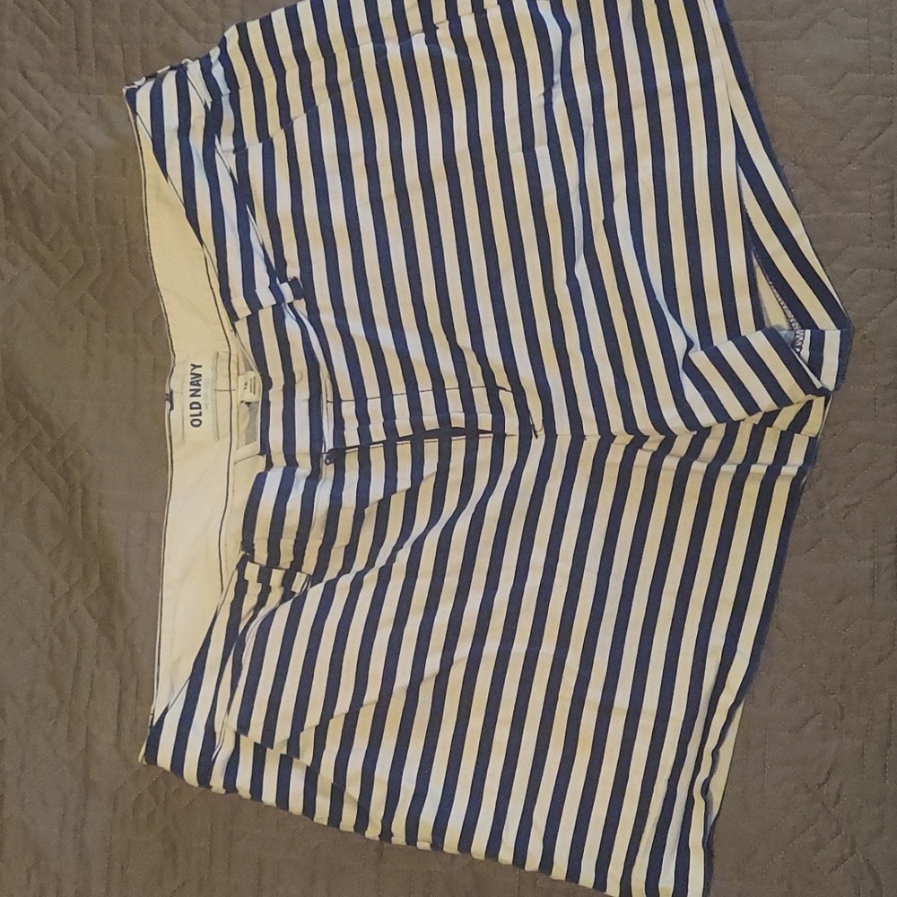 Old navy striped shorts